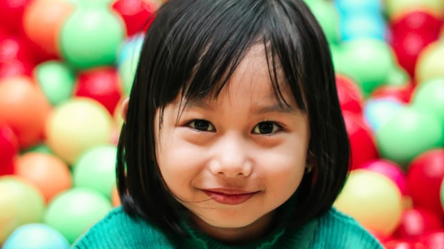 Ilustrasi anak yang menderita penyakit kronis tersenyum, usai mendapat perawatan paliatif. (Foto: Pixabay)