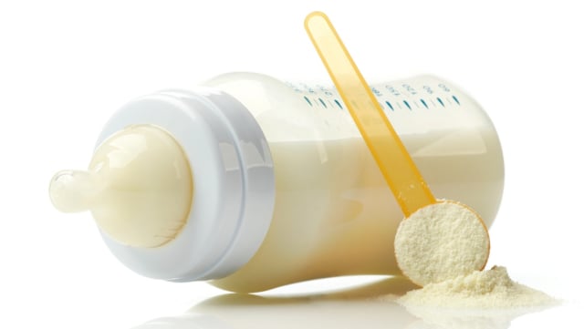 Bayi Menolak Susu Formula, Apa Penyebabnya? (2)