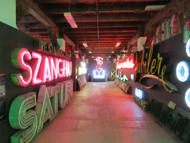 The Neon Museum, Polandia (Foto: Flickr/Winifred)