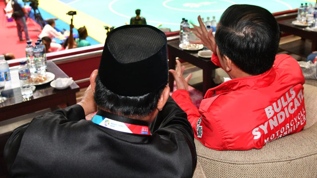 Prabowo dan Jokowi nonton bareng laga final pencak silat Asian Games 2018, Rabu (29/8/18). (Foto: Biro Pers Setpres)