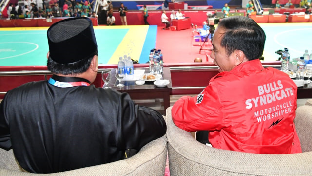 Prabowo dan Jokowi nonton bareng final pencak silat Asian Games 2018, Rabu (29/8/18). (Foto: Biro Pers Setpres)