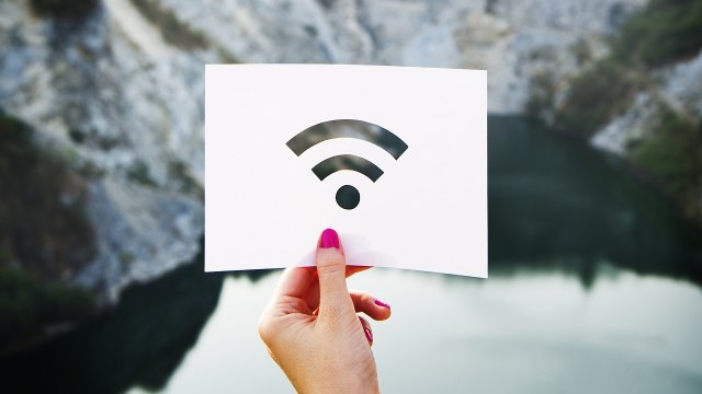 Ilustrasi sinyal internet Wi-Fi. Foto: rawpixel via Pixabay