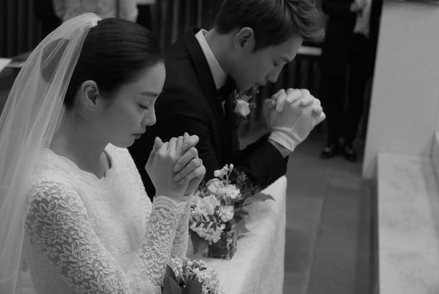 Mengintip 5 Konsep Pernikahan Sederhana ala Artis Korea (2)