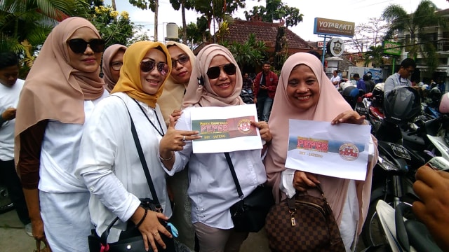 Partai Emak-Emak Pendukung Prabowo-Sandi, Kamis (30/8/18). (Foto: Arfiansyah Panji Purnandaru /kumparan)