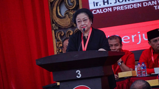 Ketum PDIP Megawati Soekarnoputri, membuka Rakornas PDIP di Jakarta, Sabtu (1/9/2018).
 (Foto: Jamal Ramadhan/kumparan)
