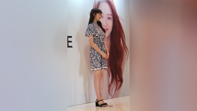 Lee Sung Kyung tampil di acara Laneige. (Foto: Intan Kemala Sari/kumparan)