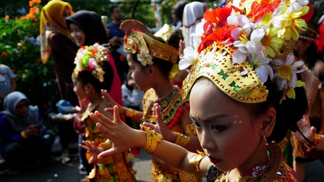 Parade Foto “Festival Pesona Lokal” di Bandung  (4)