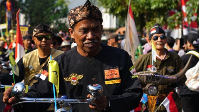 Parade Foto “Festival Pesona Lokal” di Bandung  (7)