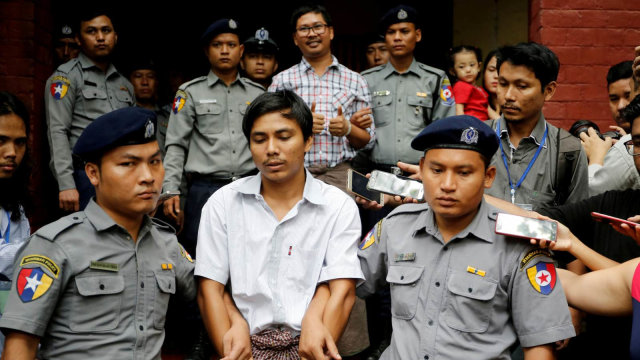 Wa Lone (Atas) dan Kyaw Soe Oo (Bawah). (Foto:  REUTERS/Ann Wang)