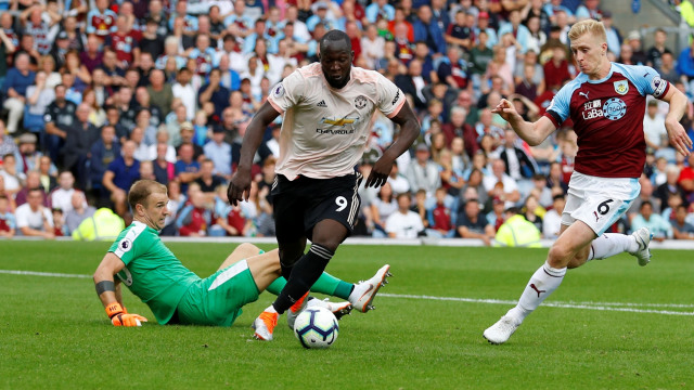 Romelu Lukaku saat bermain di laga melawan Burnley. (Foto: REUTERS/Phil Noble)