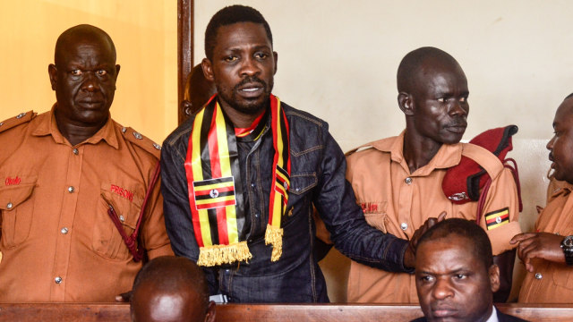Bobi Wine rapper Uganda yang dianggap sebagai ancaman oleh pemerintah. (Foto: AFP/stringer)