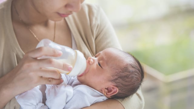 Kondisi darurat pemberian susu formula pada bayi (Foto: Shutterstock)