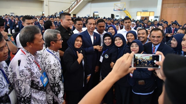 Suasana Presiden Jokowi mengunjungi Unipa Surabaya, Kamis (6/9). (Foto: Laily Rachev - Biro Pers Setpres)