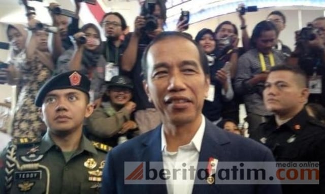 Jokowi: Masa Presiden Suruh Loncat, Gilak Bro