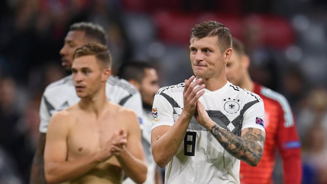 Wajah kecewa Toni Kroos (kanan) setelah Jerman bermain imbang tanpa gol dengan Prancis. (Foto: REUTERS/Andreas Gebert)