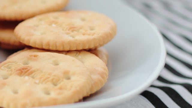 Bolehkah Bayi Makan Biskuit? Foto: Unsplash