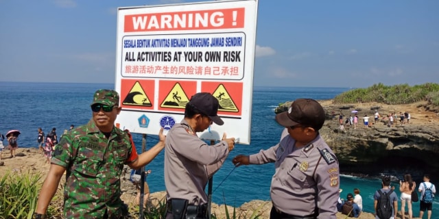 Jatuh ke Laut Saat Selfie. 2 Turis Cina Berhasil Diselamatkan
