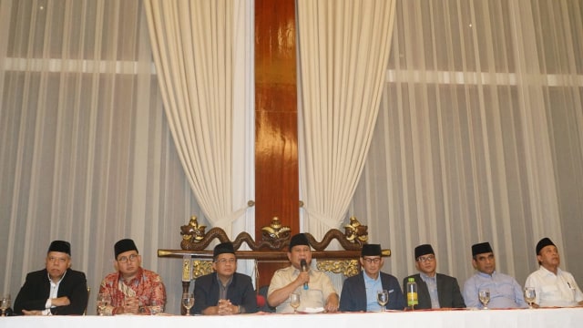 Pertemuan Capres dan Cawapres pasangan Prabowo-Sandi bersama sejumlah pejabat pendukung di Kartanegara, Jakarta, Jumat (7/9) (Foto: Jamal Ramadhan/kumparan)