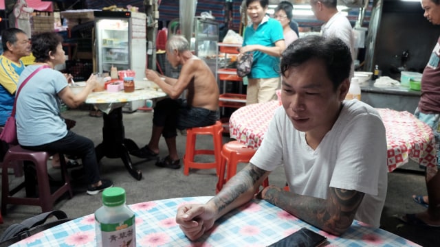 Bos Gangster Taiwan yang banting setir jadi juragan mie. (Foto: AFP/SAM YEH )