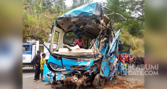 Bus Kecelakaan Maut di Cikidang Sukabumi Berhasil Dievakuasi