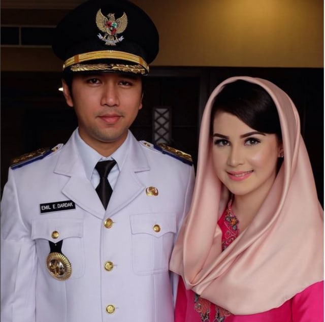 7 Istri Pejabat yang Tidak Hanya Cantik Tetapi juga Pintar (3)