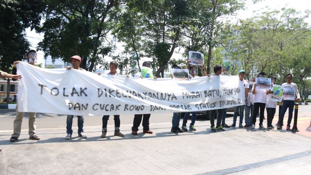 Aksi demonstrasi Flight: Protecting Indonesia’s Birds di Gedung Kementrian LHK,  (Foto: Eny Immanuella Gloria)