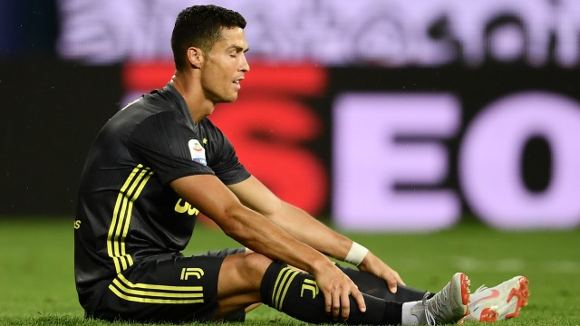 Cristiano Ronaldo belum bisa mencetak satu gol pun untuk Juventus. (Foto: Marco BERTORELLO / AFP)