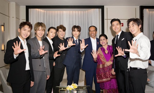 Super Junior bertemu dengan Presiden Jokowi (Foto: Twitter @SJOfficial)