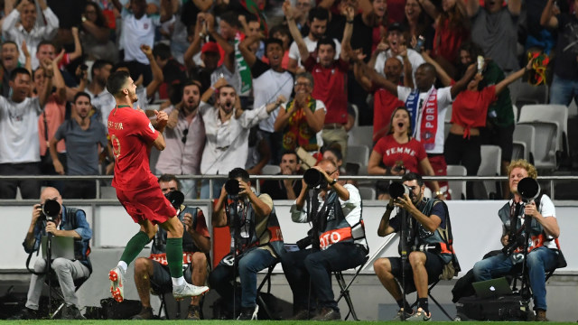 Andre Silva merayakan gol saat Portugal menghadapi Italia. (Foto: Francisco Leong/AFP)