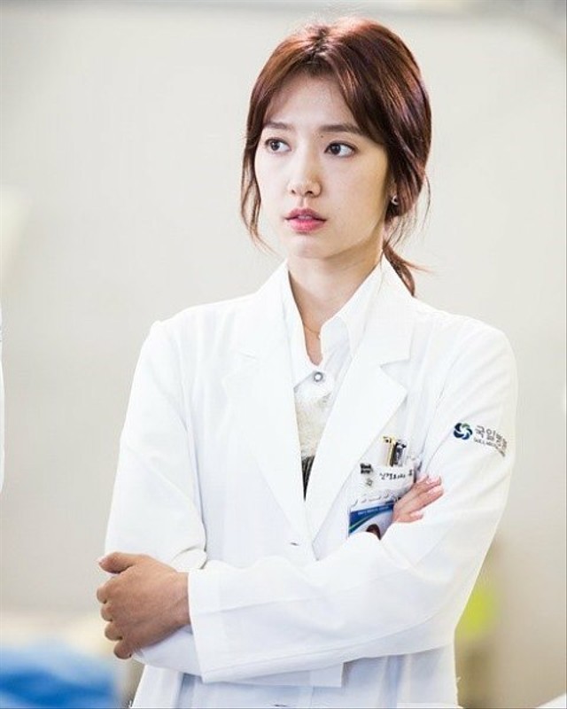 8 Selebriti Korea yang Pernah Berperan Menjadi Dokter (1)