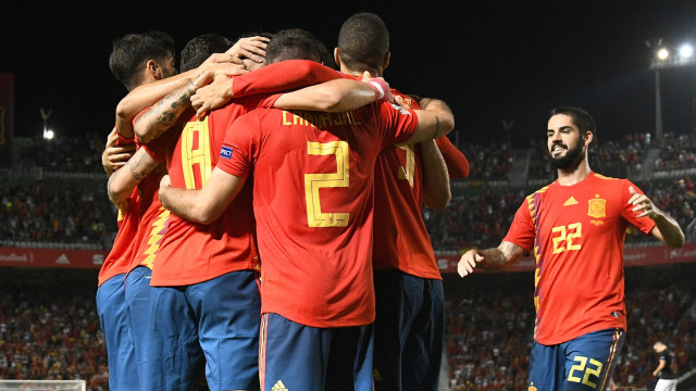 Para pemain Spanyol merayakan gol ke gawang Kroasia pada laga UEFA Nations League. (Foto: Jose Jordan/AFP)
