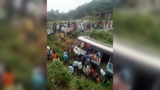 Kecelakaan Bus India (Foto: AFP)