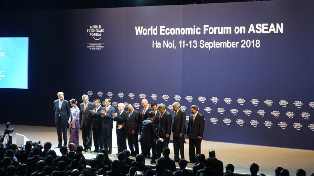 Presiden RI, Joko Widodo hadiri World Economic Forum (WEF) di Hanoi, Vietnam, Rabu (12/09/2018). (Foto: Yudhistira Amran Saleh/kumparan)