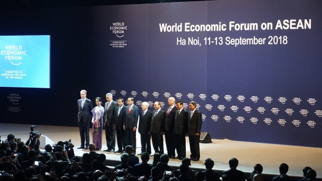 Presiden RI, Joko Widodo hadiri World Economic Forum (WEF) di Hanoi, Vietnam, Rabu (12/09/2018). (Foto: Yudhistira Amran Saleh/kumparan)