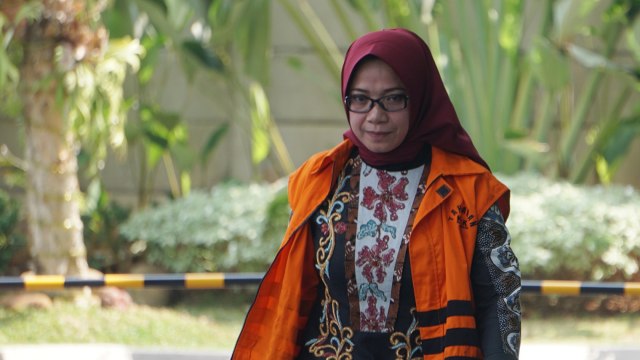Wakil Ketua Komisi VII DPR RI nonaktif, Eni Maulani Saragih, menjalani pemeriksaan lanjutan di Gedung KPK, Jakarta, Rabu (12/9/2018). (Foto: Fanny Kusumawardhani/kumparan)