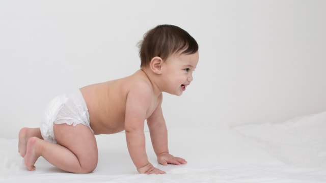 Bayi merangkak. (Foto: Shutterstock)