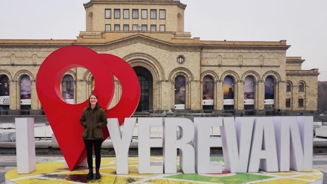 Taylor Demonbreun di Yerevan, Armenia (Foto: Instagram/trekwithtaylor)