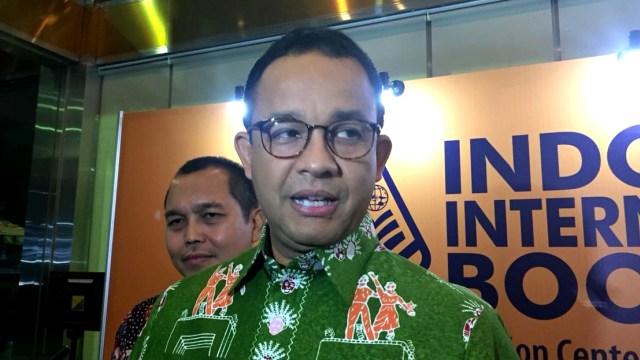 Gubenur DKI Jakarta, Anies Baswedan di Grand Finalis Banon Baca Jakarta. (Foto: Yuana Fatwalloh/kumparan)