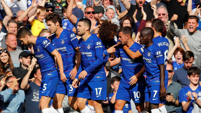 Pemain Chelsea rayakan gol Hazard ke gawang Cardiff City. (Foto: REUTERS/Eddie Keogh)