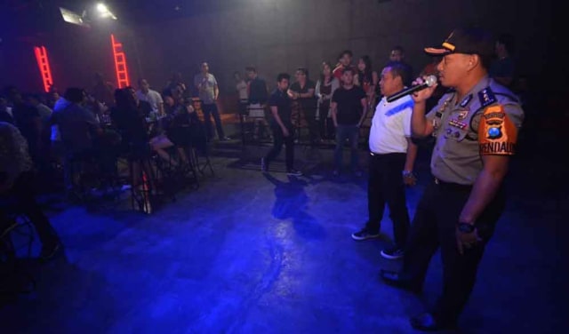 Cipta Kondisi, Polisi Sidak Tempat-tempat Hiburan Malam di Surabaya