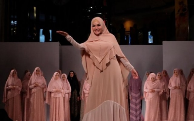 Nikita Mirzani: Hijab Ok, Hijab Syar'i Belum