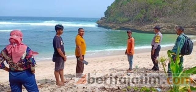 Dua Mahasiswa Unair Tenggelam di Pantai Bantol Malang