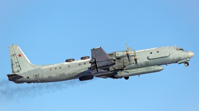 Ilustrasi pesawat militer Rusia IL-20. (Foto: Wikimedia)