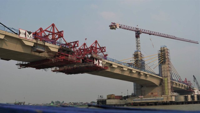 Proyek pembangunan Jembatan Musi IV, Palembang, Sumatera Selatan. (Foto: Abil Achmad Akbar/kumparan)