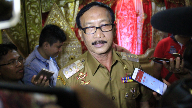 Dukung Jokowi, Ketua DPD PAN Pesisir Selatan Siap Dipecat