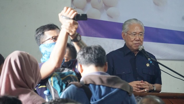 Menteri Perdagangan RI Enggartiasto Lukita, hadir di Gudang Gakoptindo, Jakarta Barat,Rabu  (19/9/2018). (Foto: Iqbal Firdaus/kumparan)