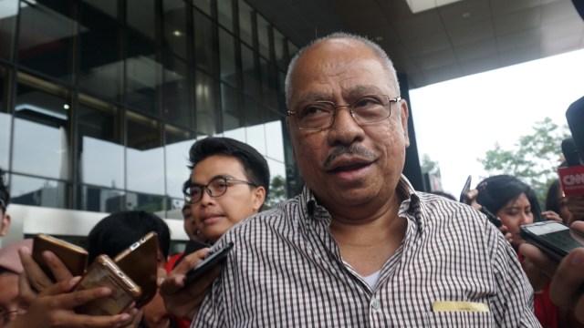Politisi Golkar Melchias Markus Mekeng, usai menjalani pemeriksaan sebagai saksi atas tersangka Idrus Marham di Gedung KPK, Jakarta, Rabu (19/9/2018). (Foto: Fanny Kusumawardhani/kumparan)