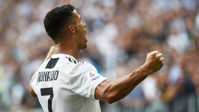 Kepada Cristiano Ronaldo-lah Juventus berharap. (Foto: REUTERS/Massimo Pinca)