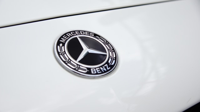 Logo Mercedes Benz  Foto: Aditya Pratama Niagara/kumparanOTO