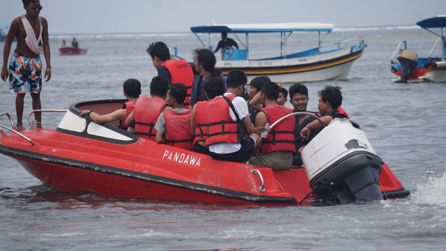 Sebagian kami di Tanjung Benoa (Foto: Rizki/kumparan)